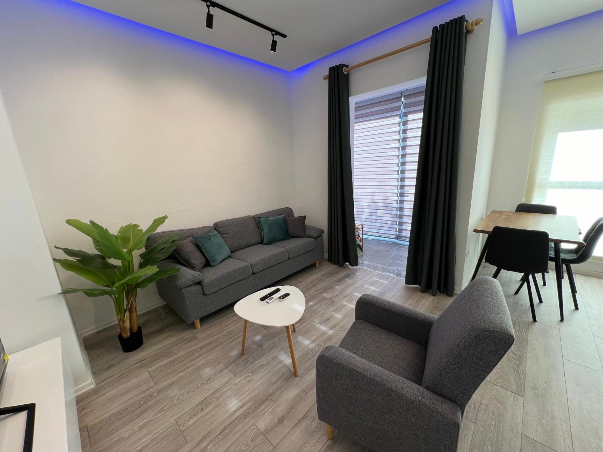 Sunflower Apartment Tirana Exterior photo