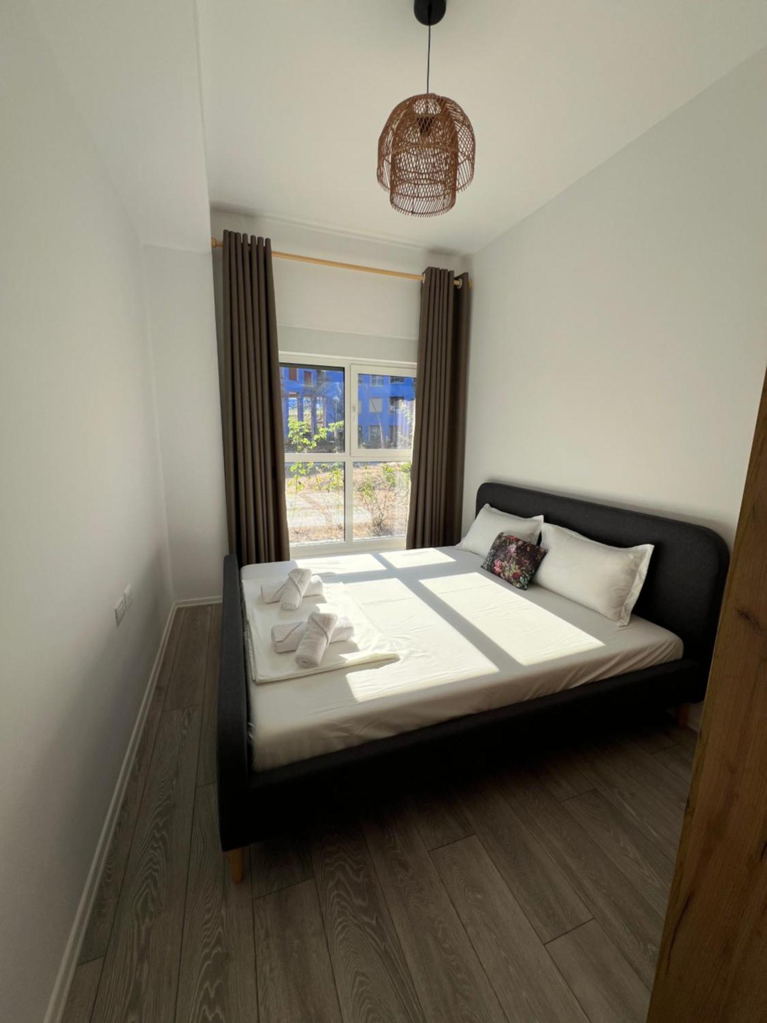 Sunflower Apartment Tirana Exterior photo
