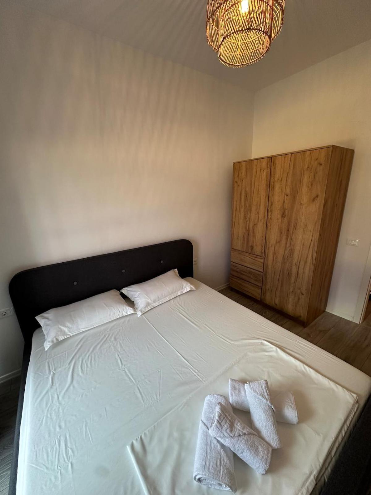 Sunflower Apartment Tirana Exterior photo